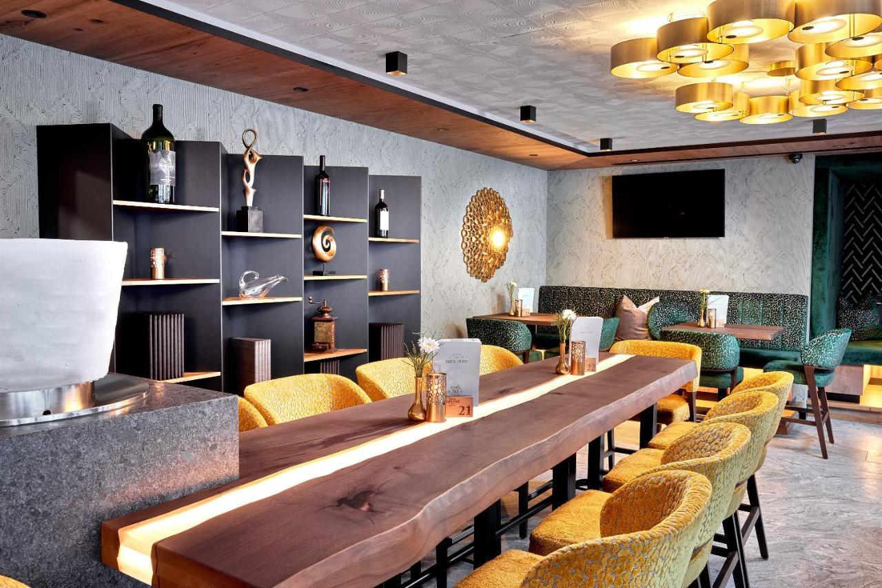 Hotel Neue Post 4*