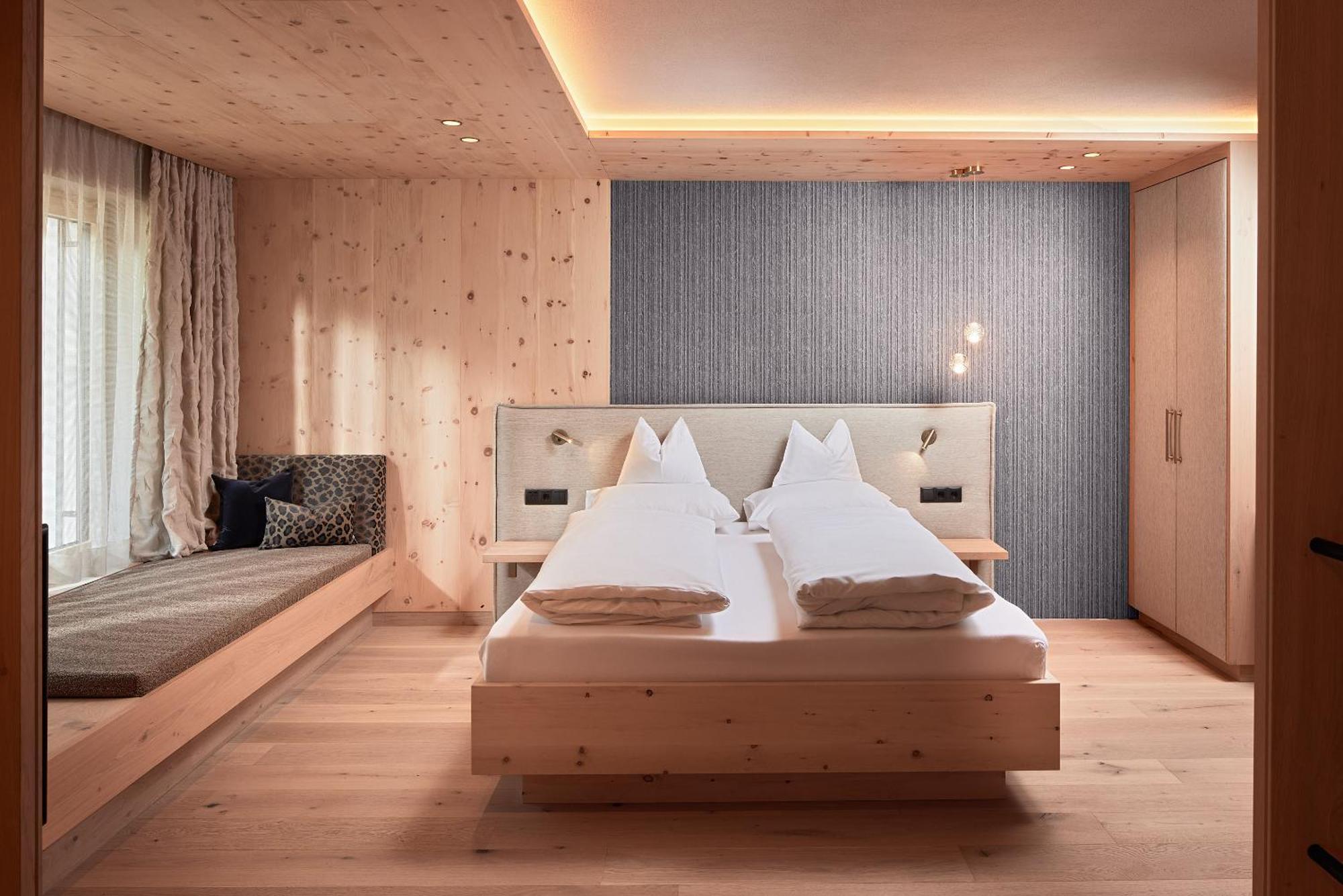 Neue Post Hotel